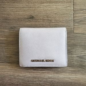 NWOT Lilac Michael Kors Bifold wallet